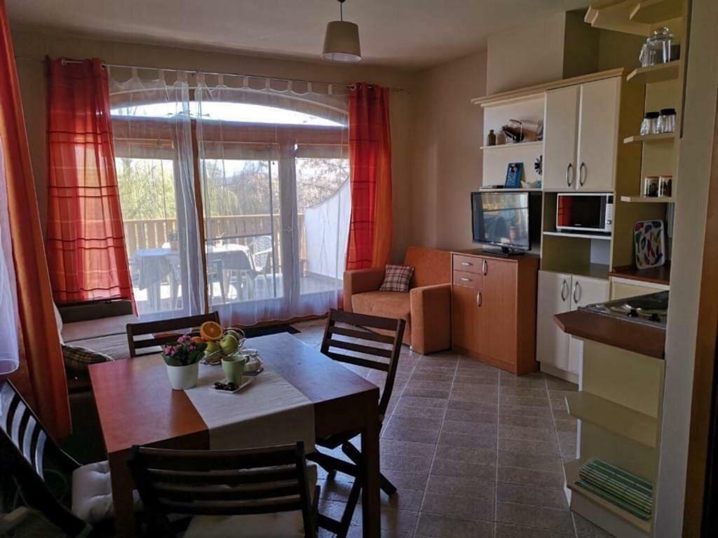 Horvath Apartman Fonyod Apartment Exterior photo